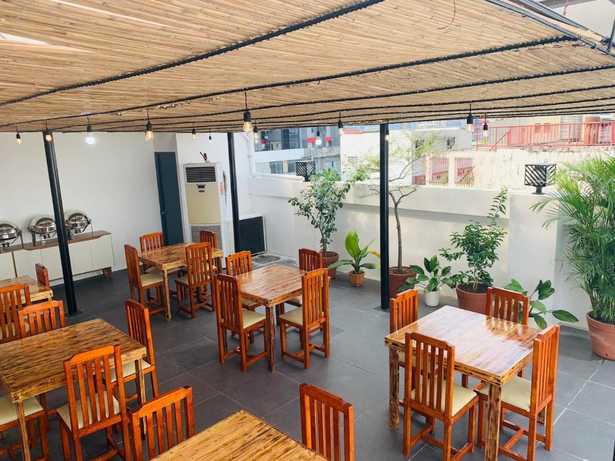 Crosswinds Hotel Paranaque City Kültér fotó